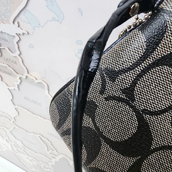 Coach Signature Peyton Wristlet - Picture 5 of 5